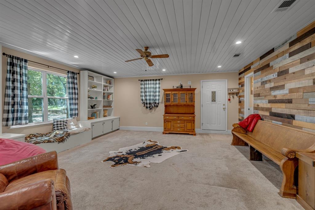 WALKER, JOSIAH SURVEY ABSTRACT 1604 TRACT 6D0 - Residential