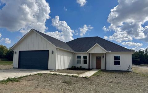 118 Indian Creek Trenton TX 75490