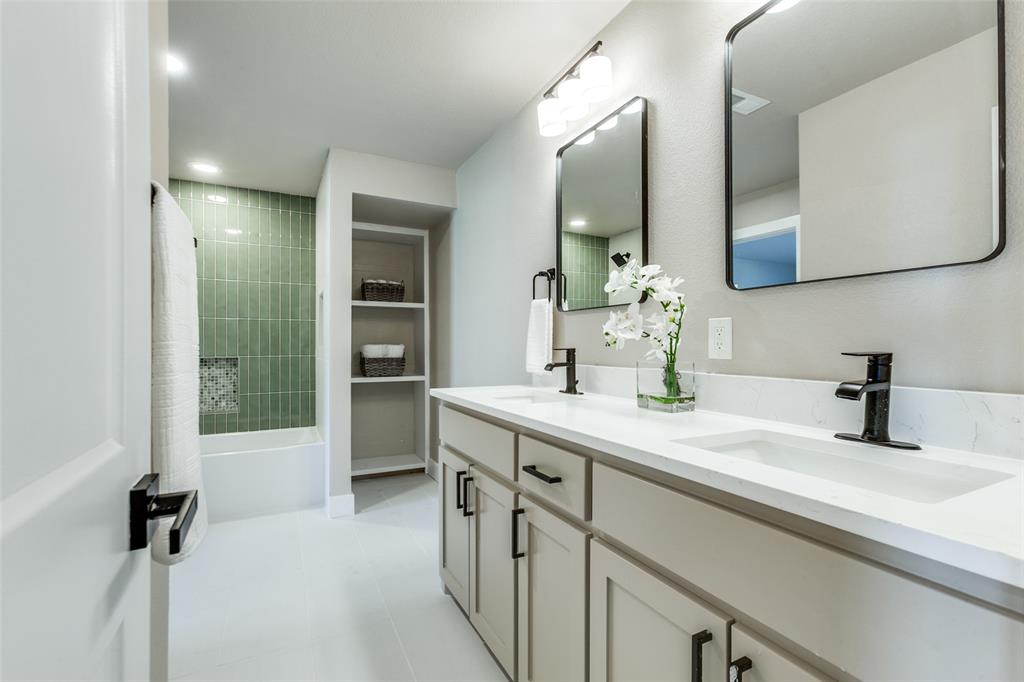 Hillcrest Add Manor Sec 01 - Residential