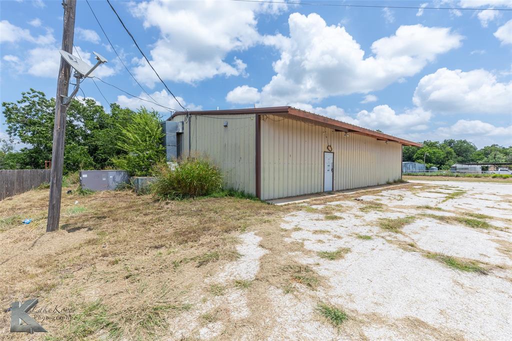 M Bennetes - Commercial Sale