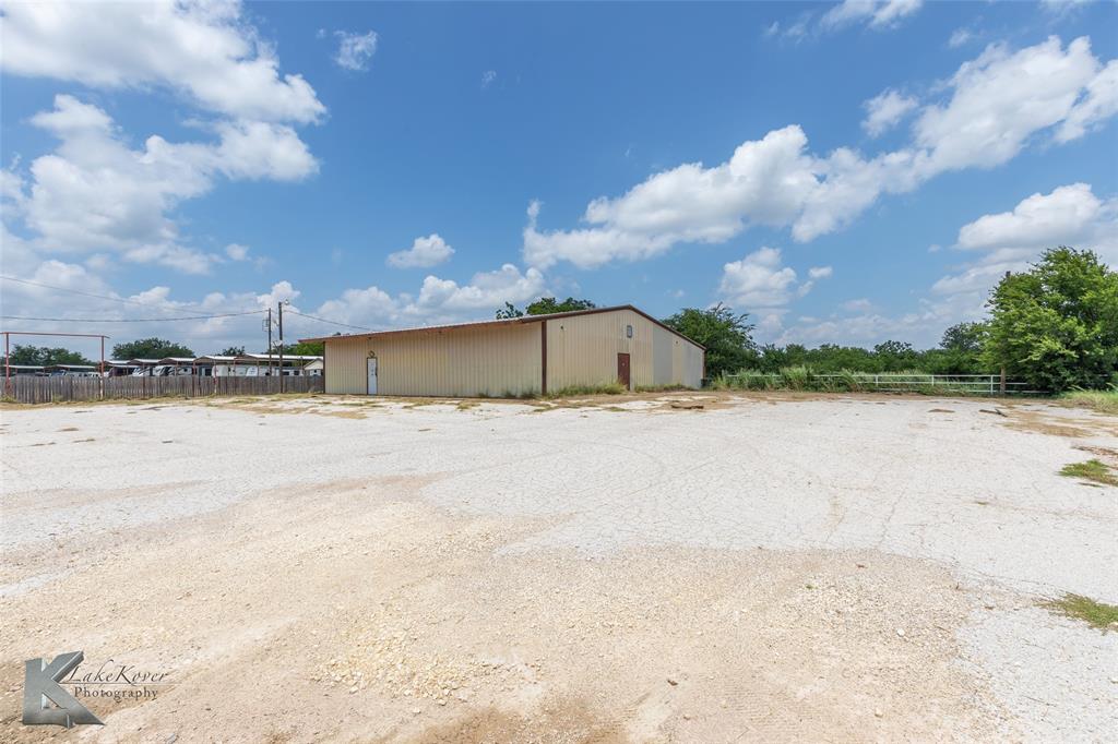 M Bennetes - Commercial Sale