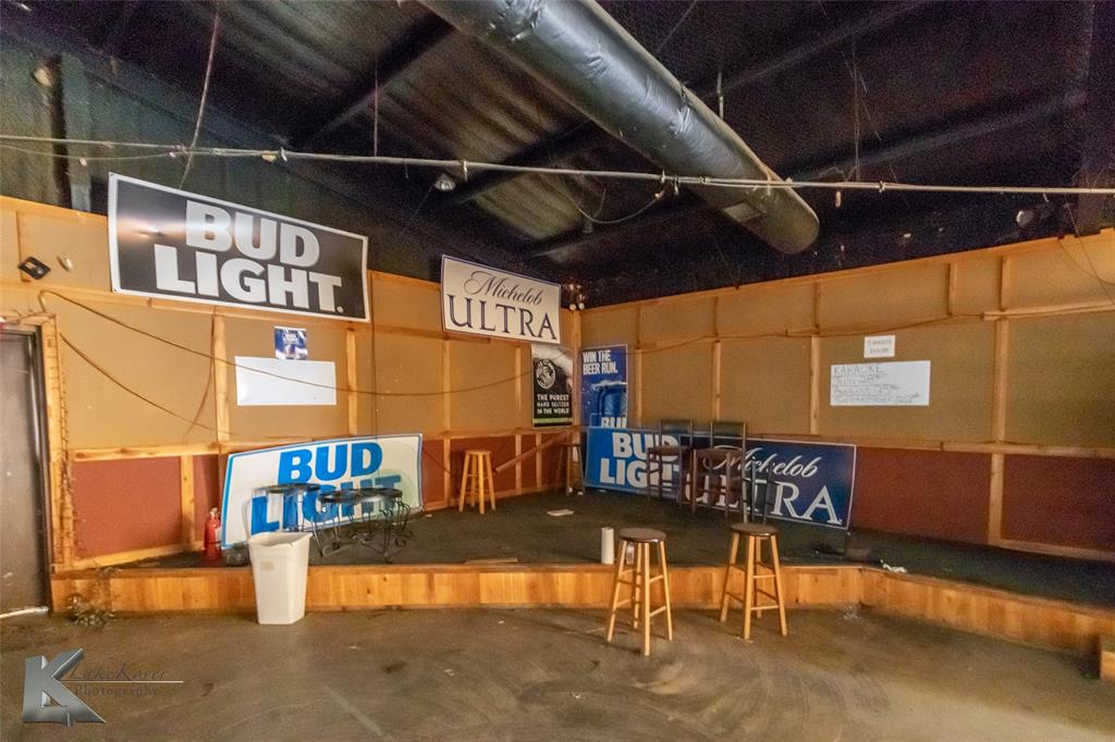 M Bennetes - Commercial Sale