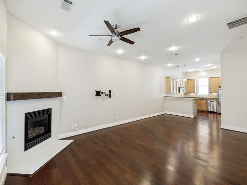 5743 Prospect Avenue 104
