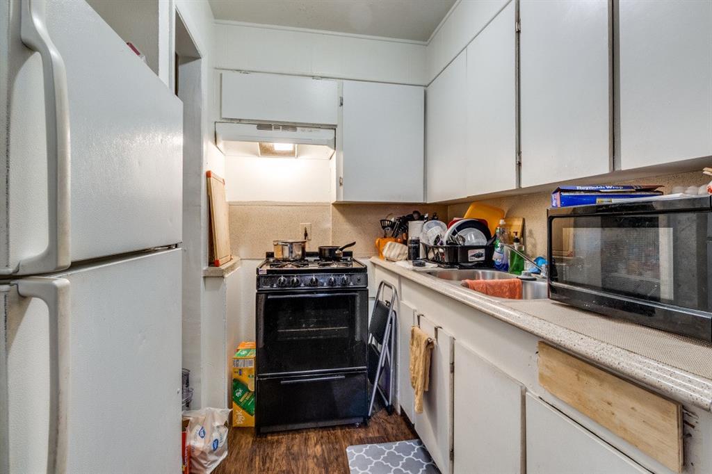 East Columbia Place - Residential Income