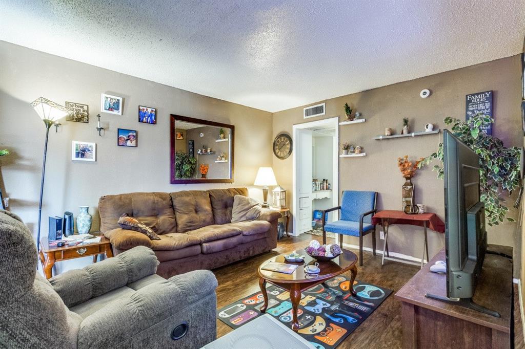 East Columbia Place - Residential Income