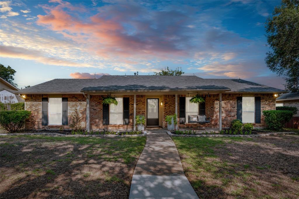 5004 Green Oaks Drive