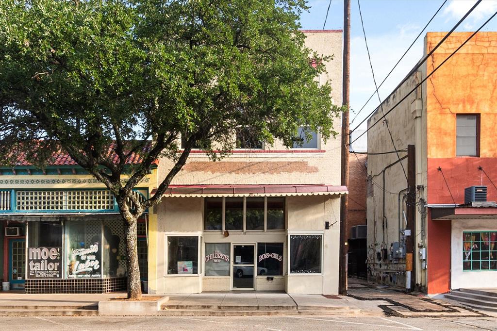 Corsicana - Commercial Sale