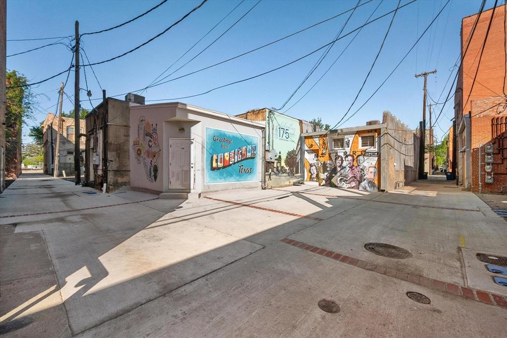 Corsicana - Commercial Sale