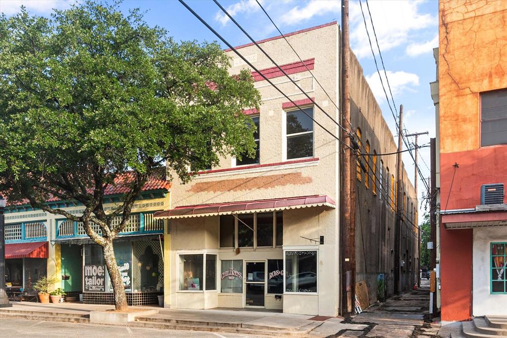 Corsicana - Commercial Sale