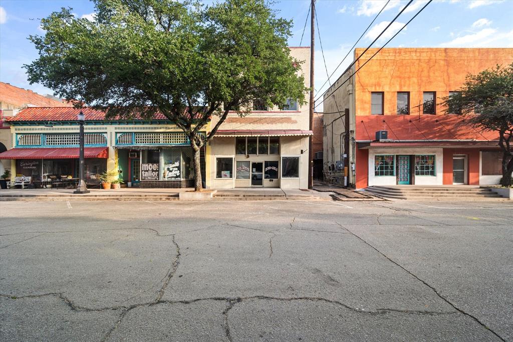 Corsicana - Commercial Sale