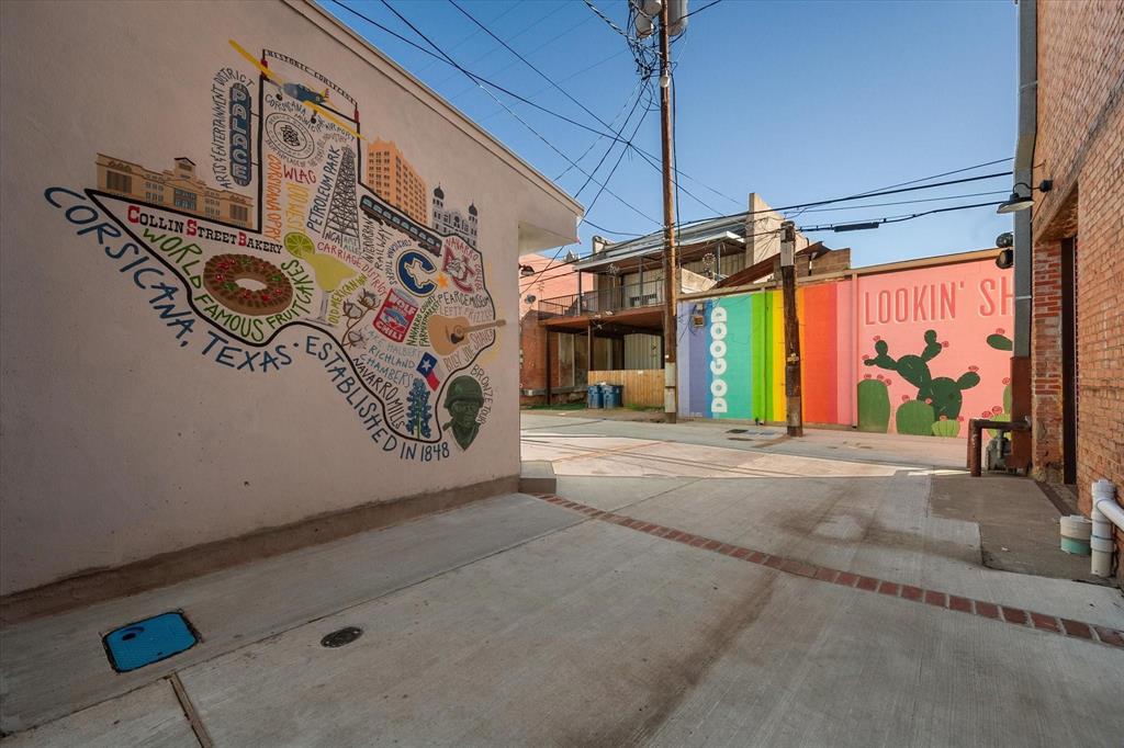 Corsicana - Commercial Sale