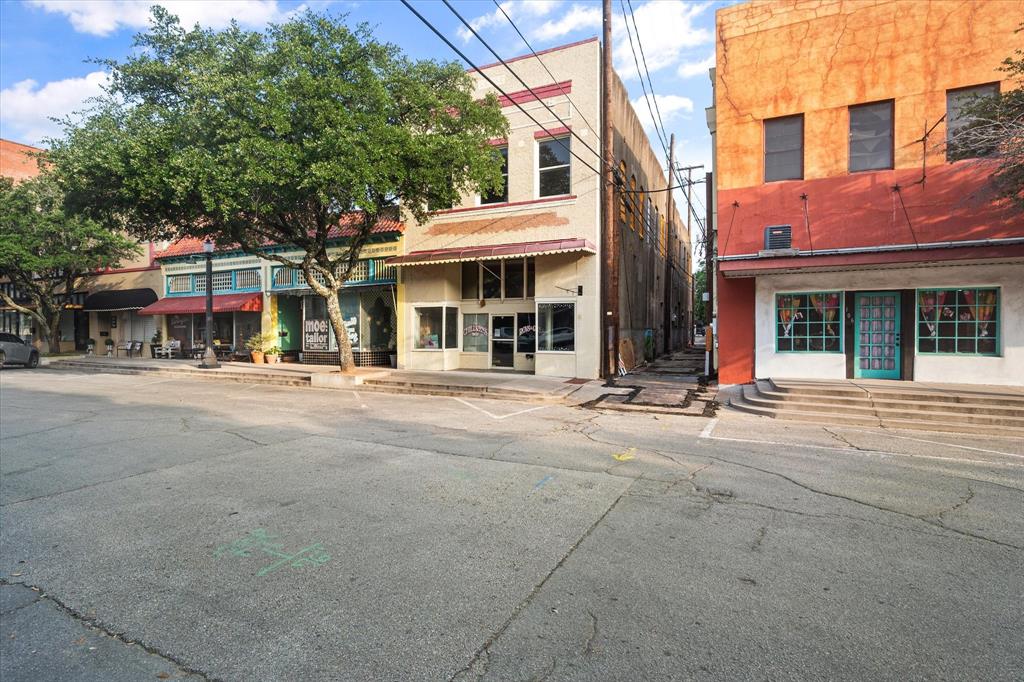 Corsicana - Commercial Sale