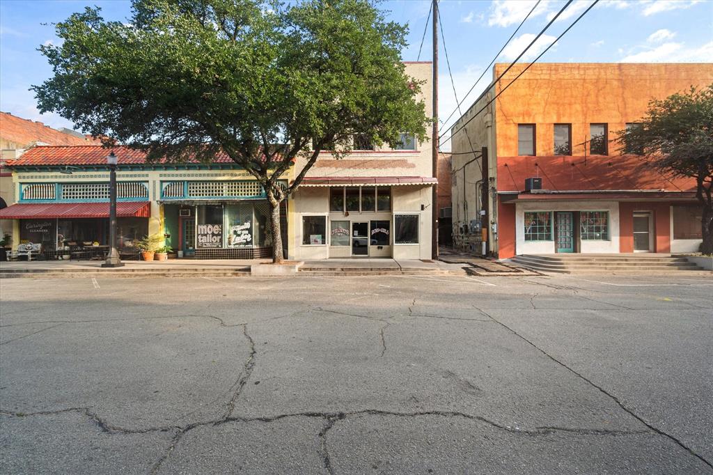 Corsicana - Commercial Sale