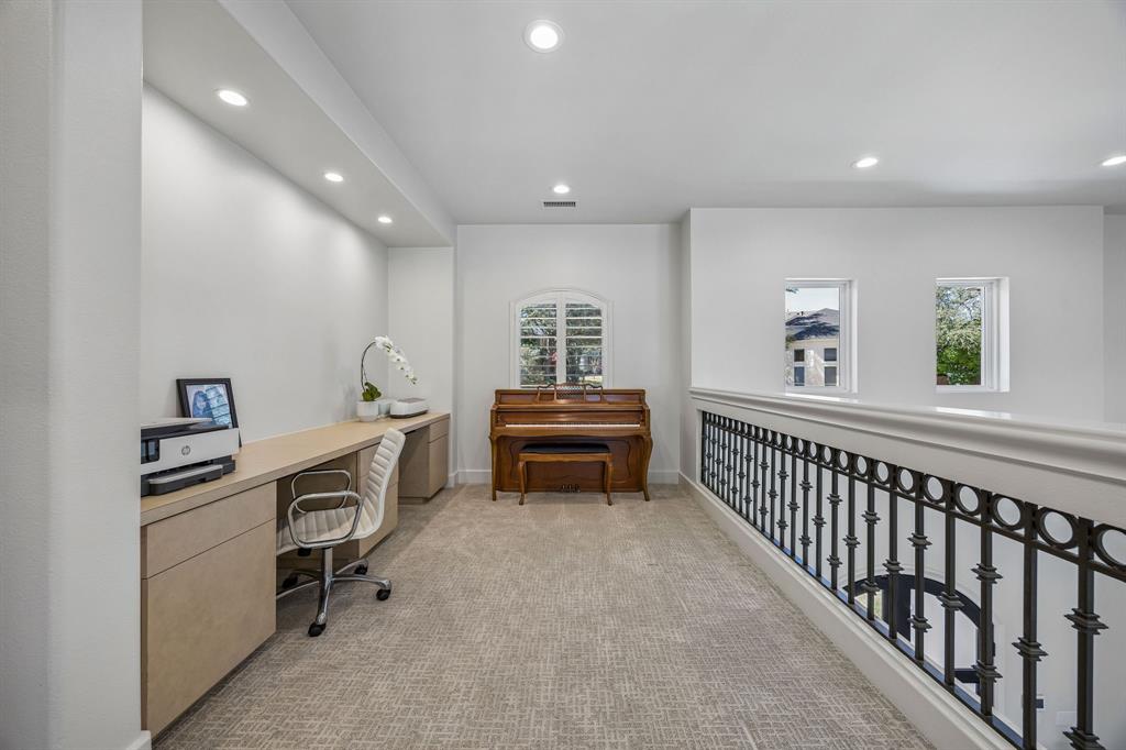Oaktree Ph Four - Residential