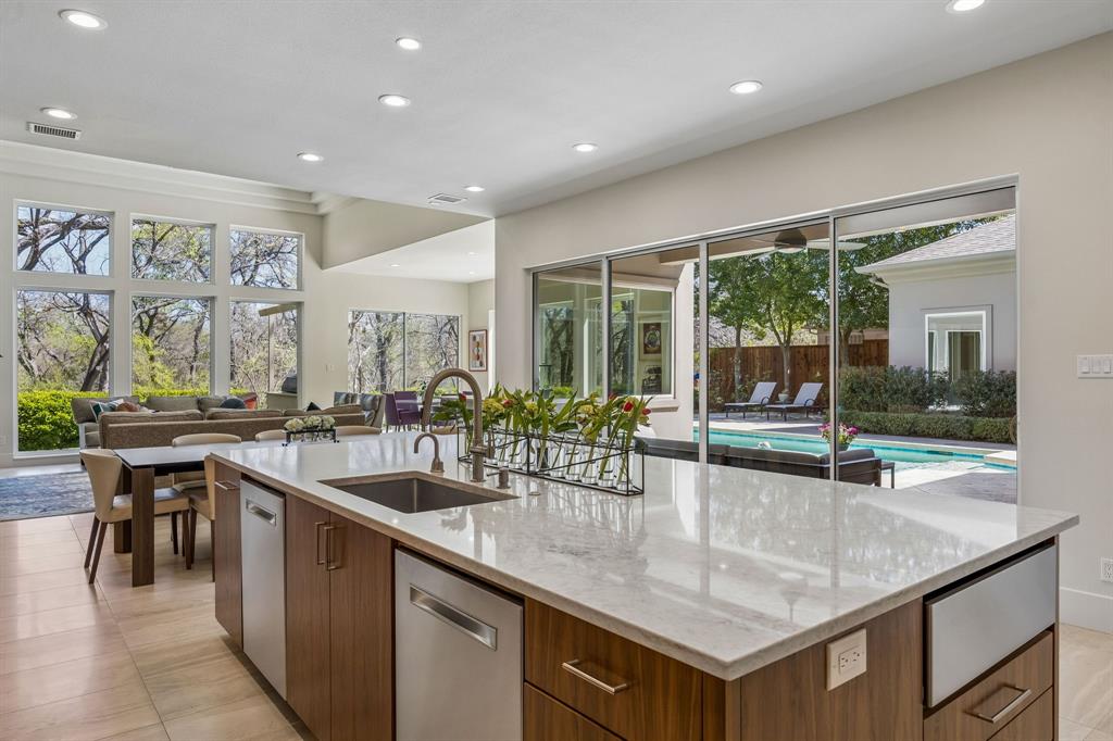 Oaktree Ph Four - Residential