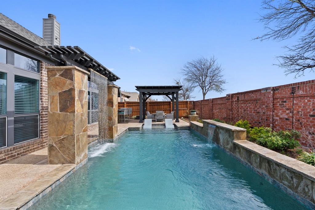 2332 Emerald Lake Lane