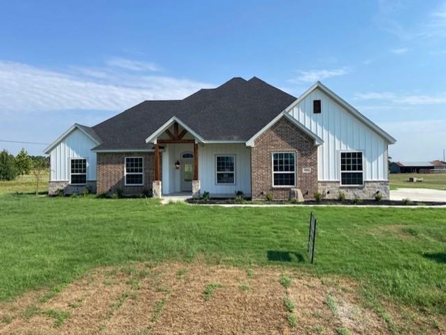 Beautiful home! NO HOA!!! Open concept with split bedrooms. Has a large front office that could be a dining room, or second living area. Wood tile throughout home with granite countertops in kitchen and bathroom. Custom cabinets with stainless steel appliances. Oversized side entry 3 car garage with 8ft tall doors and remote keypad. Conveniently located between HWY 114 and HWY 199 in Azle ISD. Large back porch and plenty of room for a swimming pool and metal shop. Landscaped with a sprinkler system. Builder will do blue tape punch out walk through with buyers and provide a Builders 1-2-10 warranty. 1 year full 2 year systems and 10 year structure.
Builder offering up to $$10,000$$ for closing cost or rate buy down!!!