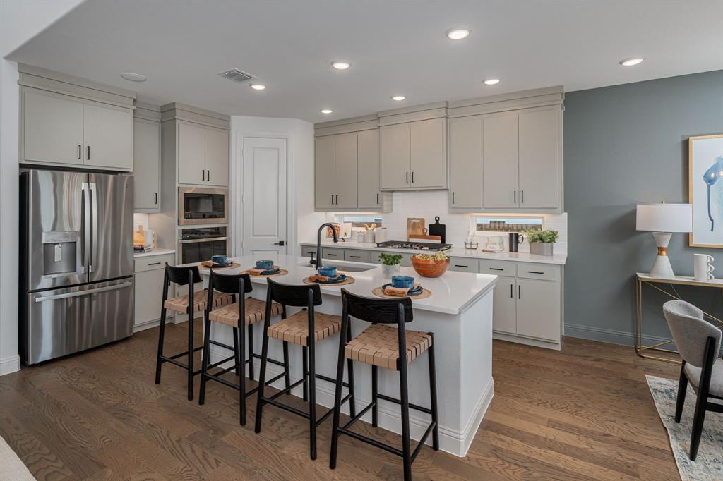 12468 Deer Trail