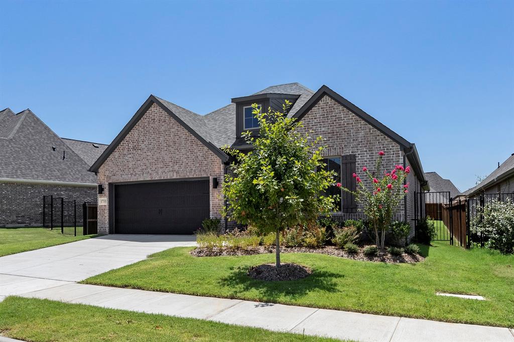 1733 Hillside Stroll Drive