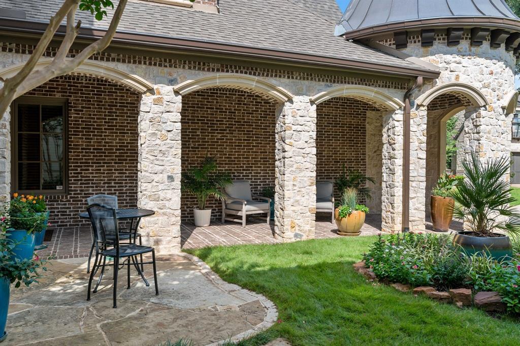 6313 Avalon Woods Drive
