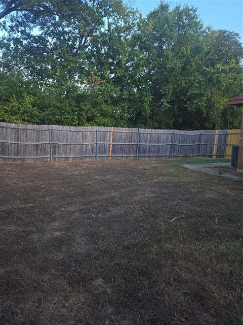 Tiny photo for 108 Tara Circle, Lancaster, TX 75146 (MLS # 21394652)