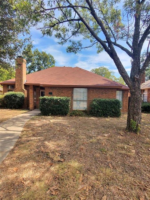Photo of 108 Tara Circle, Lancaster, TX 75146 (MLS # 21394652)