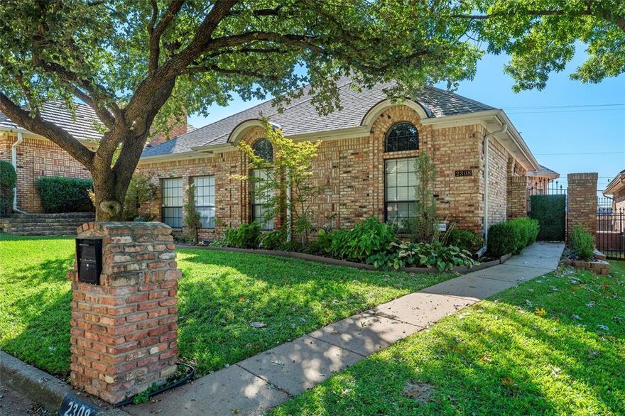 Wow,Do not miss out on this exceptional home in the very popular Quail Hollow Garden Home addition offering some of the best low maintenance living in Arlington.This custom built 1 story home offers an inviting den offering plenty of floor space ,accented by hardwood floors and a brick fireplace. Opening off the den you will find a spacious formal dinning also with hardwood floors. Our island kitchen is accented by granite top, plenty of counter and storage space,a full compliment of appliances and a cozy breakfast nook.Our split primary bedroom is accented by hardwood floors and an ensuite bath with a stand alone shower,walkin closet,large vanity, plumbing or a tub if desired and a flex space perfect for a art studio, office or just for storage.Our split secondary bedrooms work perfect for guest.Our courtyard and patio are a perfect spot for unwinding after a long day.We offer easy access to downtown Fort Worth,Lake Arlington,820,I30,DFW Airport and The Arlington Entertainment District. As an added bonus you are only  5 minutes from The City of Arlington new state of the art 55+ activities center.*** Pics will be coming after the Estate Sale on Oct 10 and 11 ***