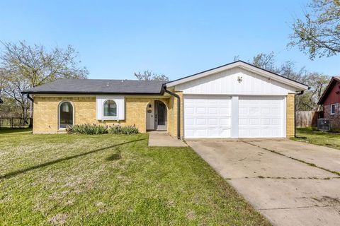 6345 Dorchester Trail North Richland Hills TX 76182