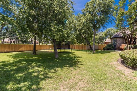 Tiny photo for 6208 Riverview Circle, Fort Worth, TX 76112 (MLS # 20954666)