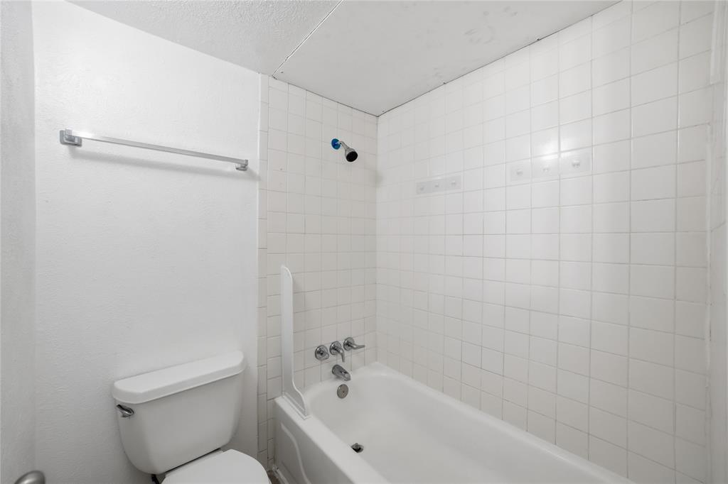 Garland, Texas 75043, United States, 4 Bedrooms Bedrooms, ,3 BathroomsBathrooms,Residential,Pending,236760