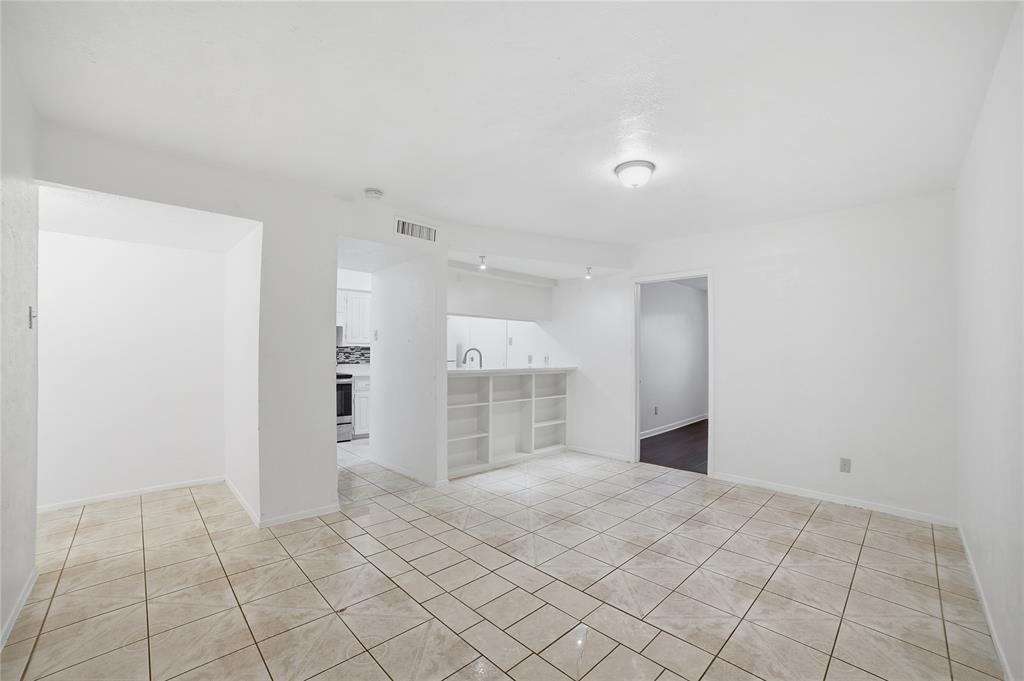 Garland, Texas 75043, United States, 4 Bedrooms Bedrooms, ,3 BathroomsBathrooms,Residential,Pending,236760