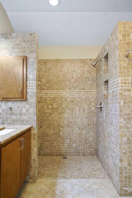 Hall & Livingston - Residential