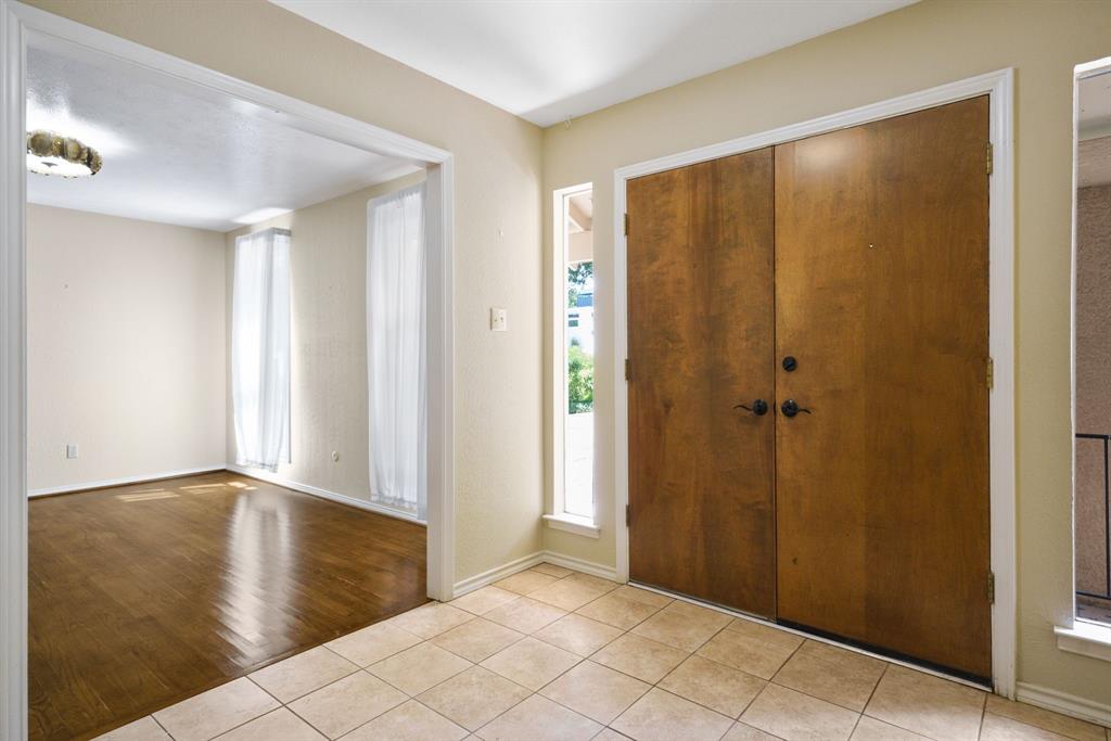 Hall & Livingston - Residential