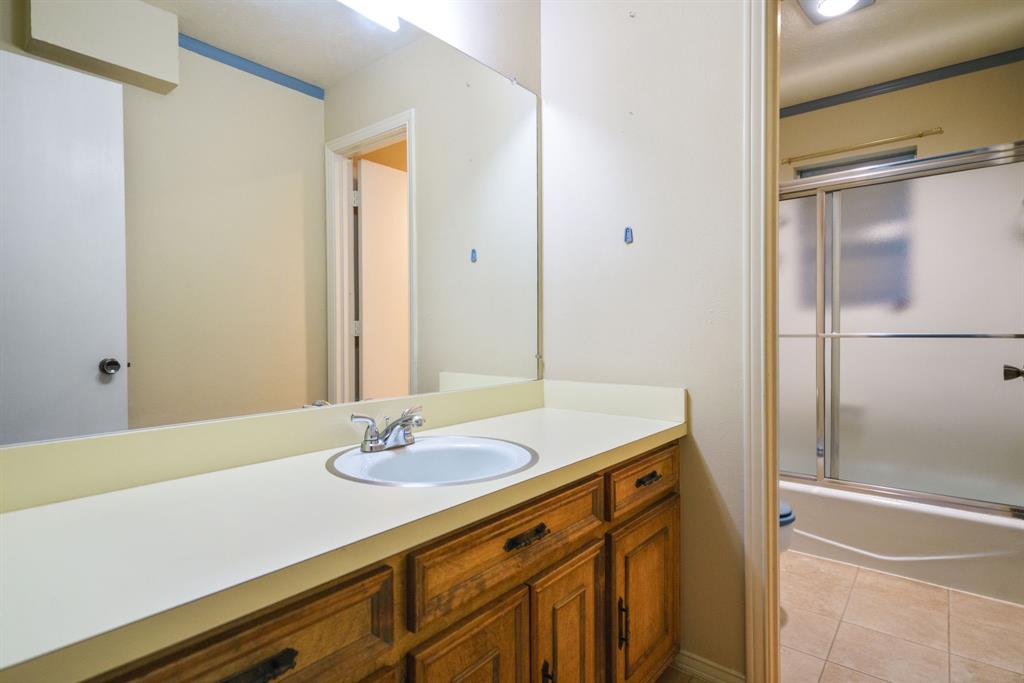 Hall & Livingston - Residential