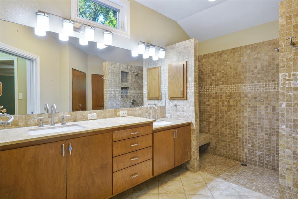 Hall & Livingston - Residential