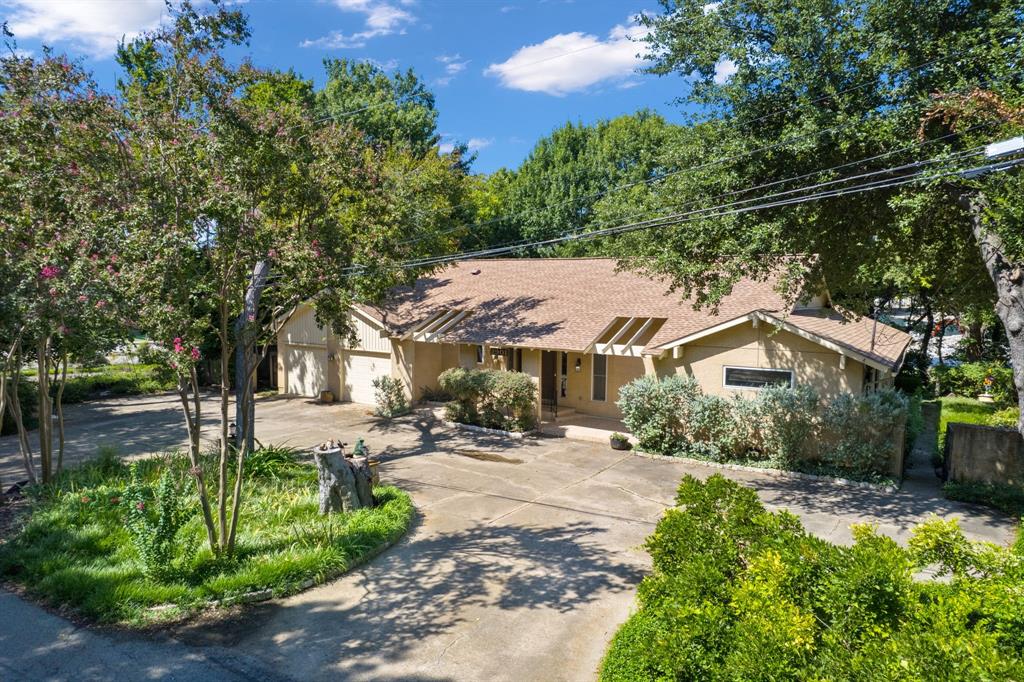 Hall & Livingston - Residential