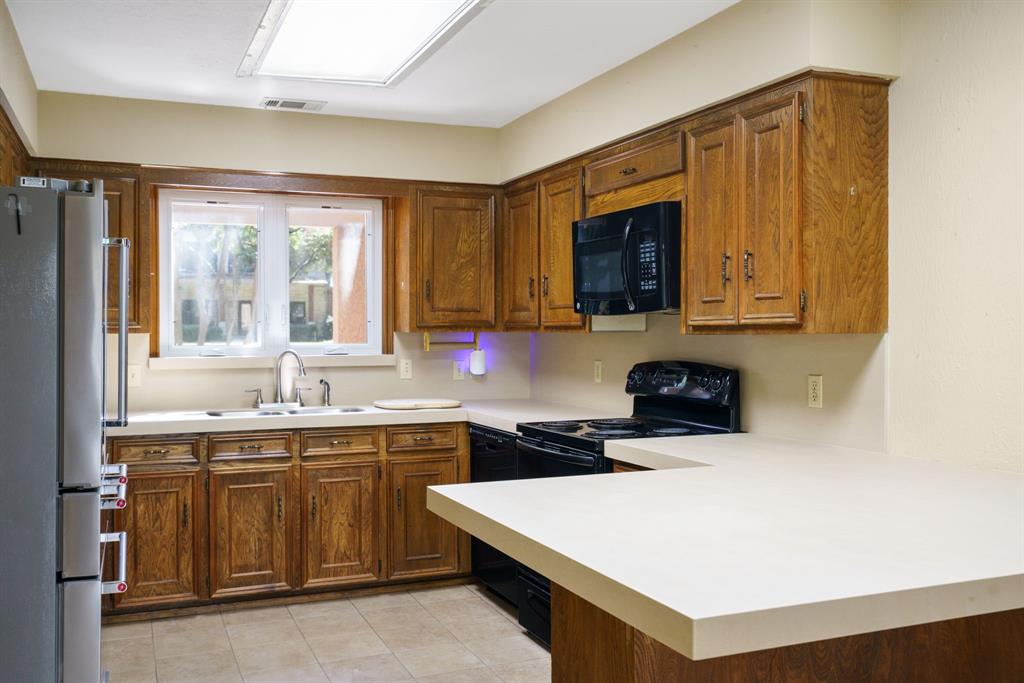 Hall & Livingston - Residential