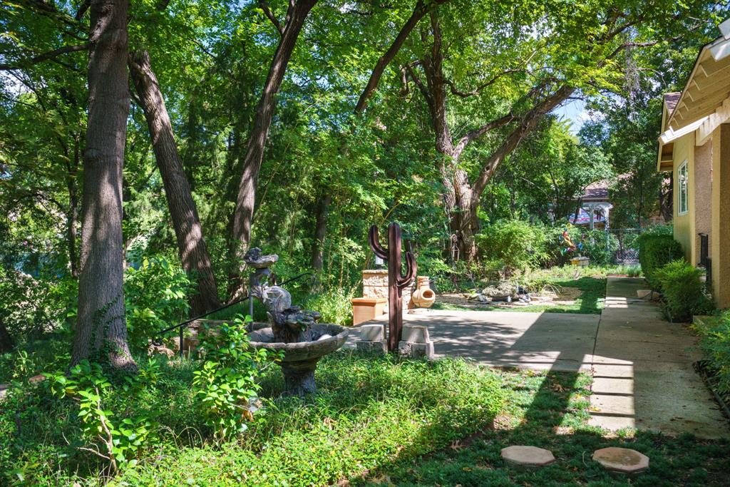 Hall & Livingston - Residential