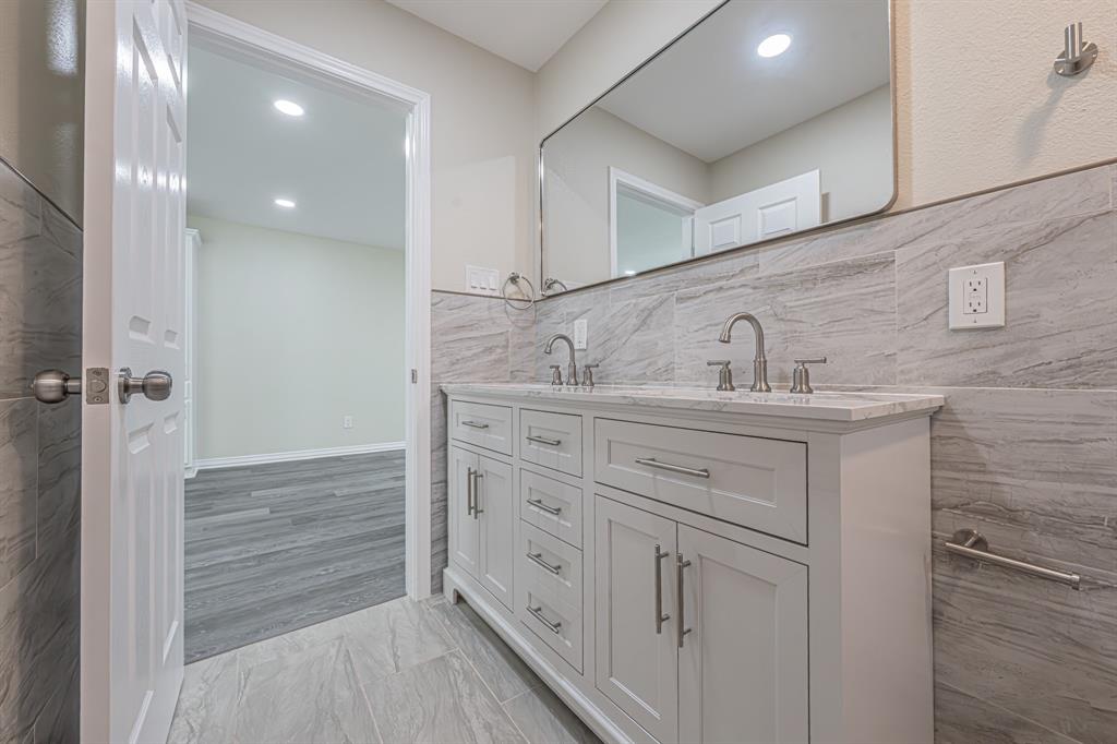 Oak Lawn - Residential