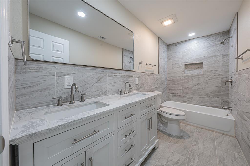 Oak Lawn - Residential