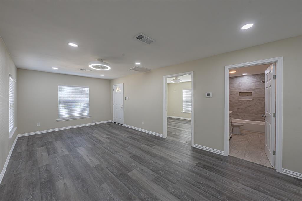 Oak Lawn - Residential