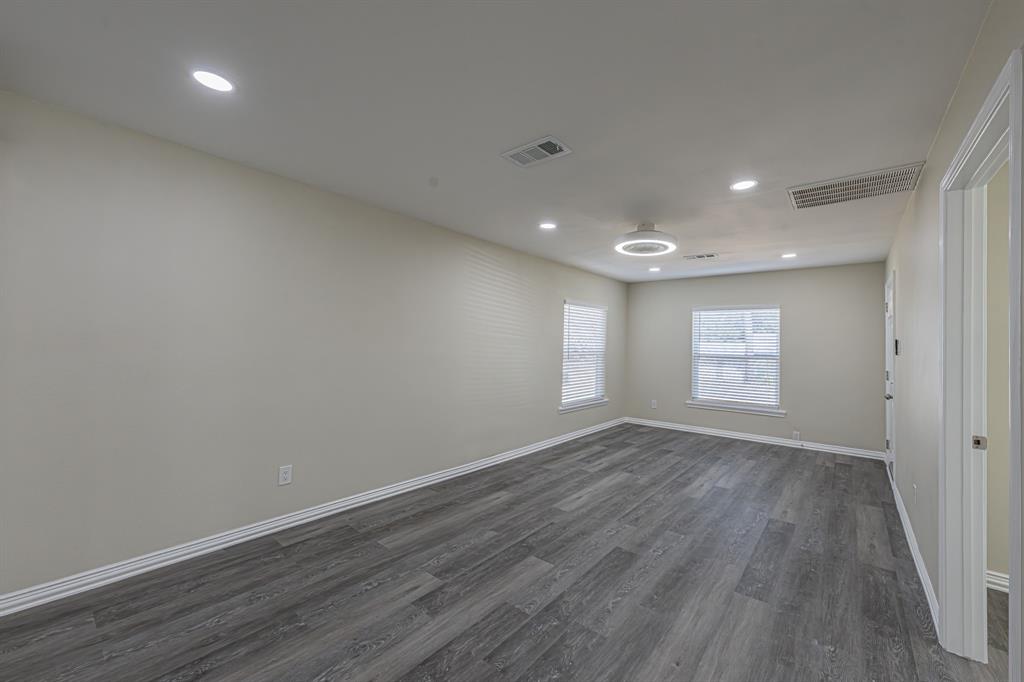 Oak Lawn - Residential