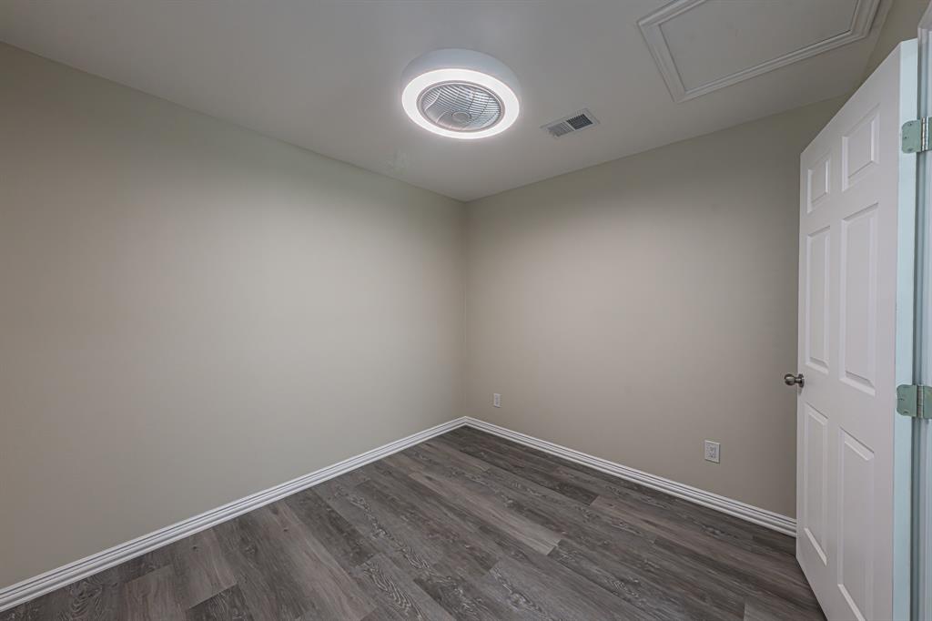 Oak Lawn - Residential