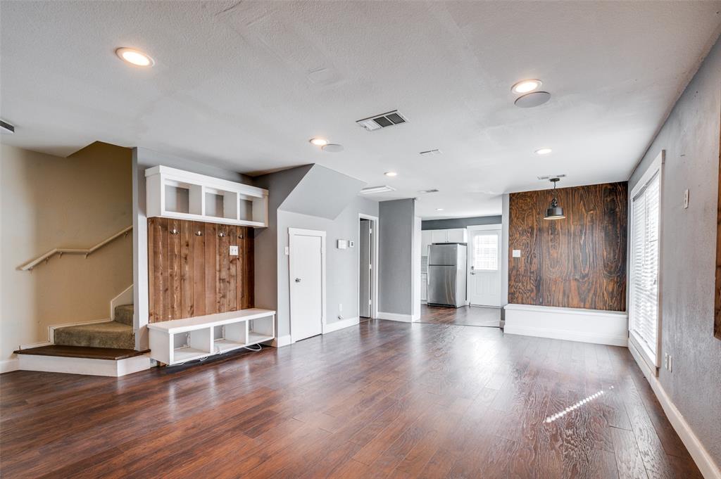 The Crest - Residential