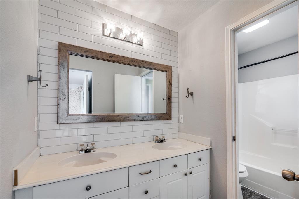 The Crest - Residential