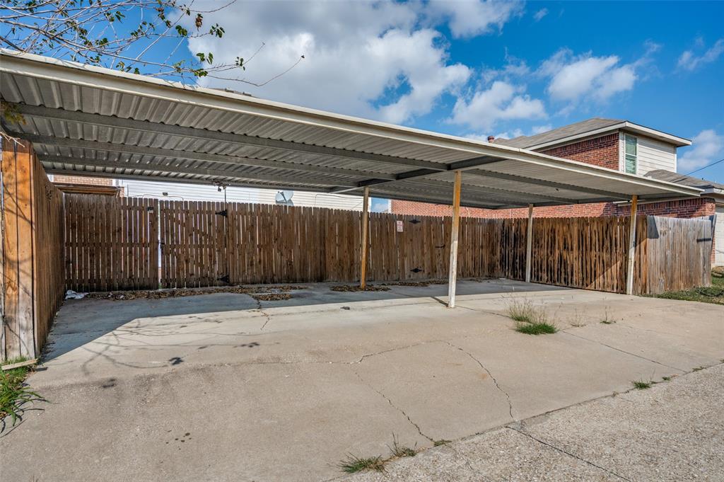 The Crest - Residential