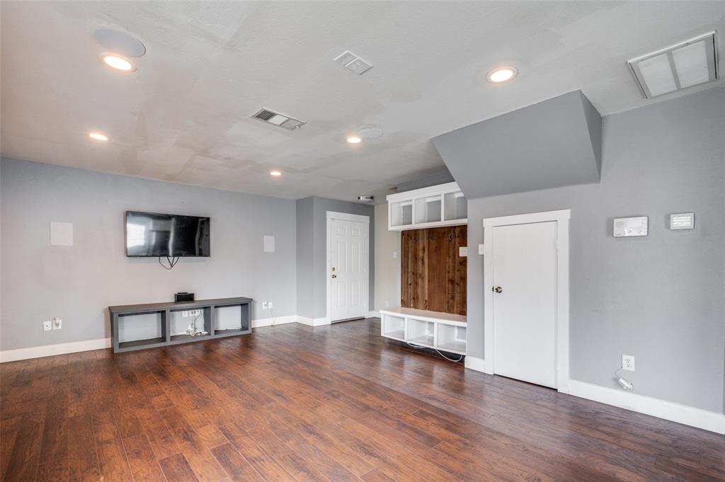 The Crest - Residential