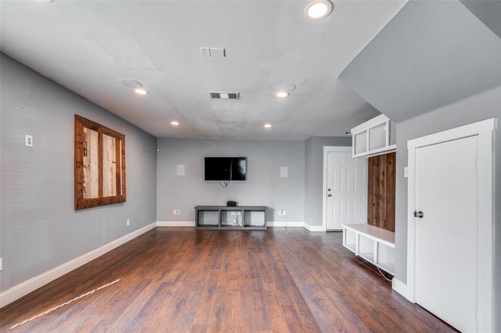 The Crest - Residential