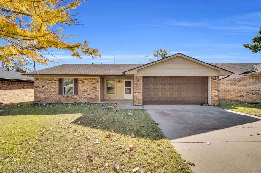 Style, Affordability & A Fresh New Chapter — All Wrapped Into One Charming Home!
Looking for a place that won’t break the budget and still feels modern and polished? This one delivers. With a clean, neutral style that plays well with any décor and upgrades throughout, this home is the kind of find that makes you think, “Yep… this is the one.”

Inside, the updates shine right away. Luxury vinyl plank floors flow through the main living areas, with tile in the bathrooms and laundry room for durability where it counts. Both bathrooms were completely reinvented with fresh finishes, and the kitchen was taken all the way down and rebuilt into a bright, functional space — perfect for cooking, hosting, or simply reheating leftovers (no judgment here).

We also handled the big-ticket items, so you don’t have to. The roof, gutters, and windows were replaced, and the foundation work (with a transferable warranty) gives you peace of mind from day one. Recessed lighting, updated ceiling fans, and all-new indoor and outdoor fixtures give the home a warm, inviting feel that fits any lifestyle.

Location? Also a win. You’re close to I-35 — but not that close — with a quick trip to downtown and Dunaway Elementary right at the end of the street. It’s an established area with easy access to all your day-to-day needs.

After serving as a dependable rental for years, this home is ready for its next adventure. It’s move-in ready, packed with updates, and just waiting for someone to make memories here. Personal home? Investment? Either way, it’s a solid match.