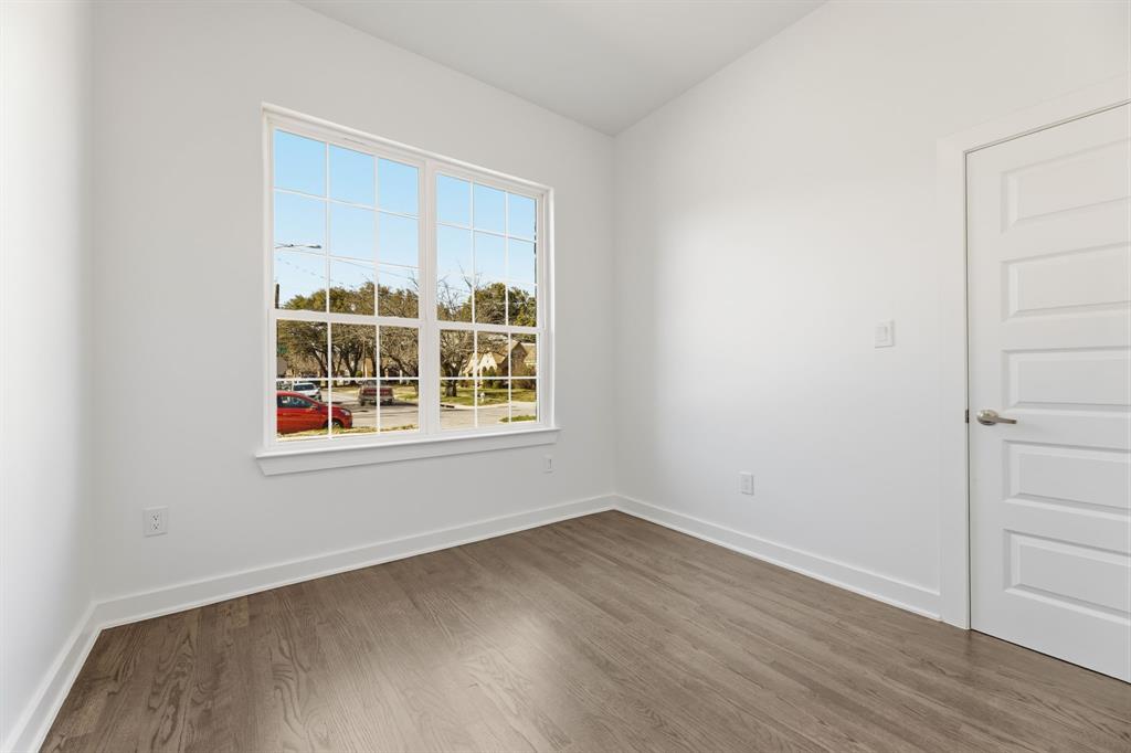 CAVENS 2ND COLONIAL AVE - Residential